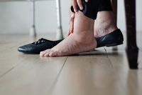 Managing Swollen Ankles and Feet