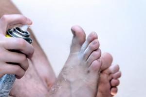 What are the Symptoms of Athlete’s Foot?